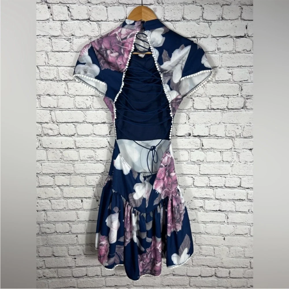 Criss cross lace up back dress floral navy blue - Picture 5 of 5